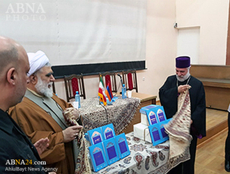 مراسيم إزاحة استار عن ترجمة "الصحيفة السجادية الكاملة" في إيروان + الصور